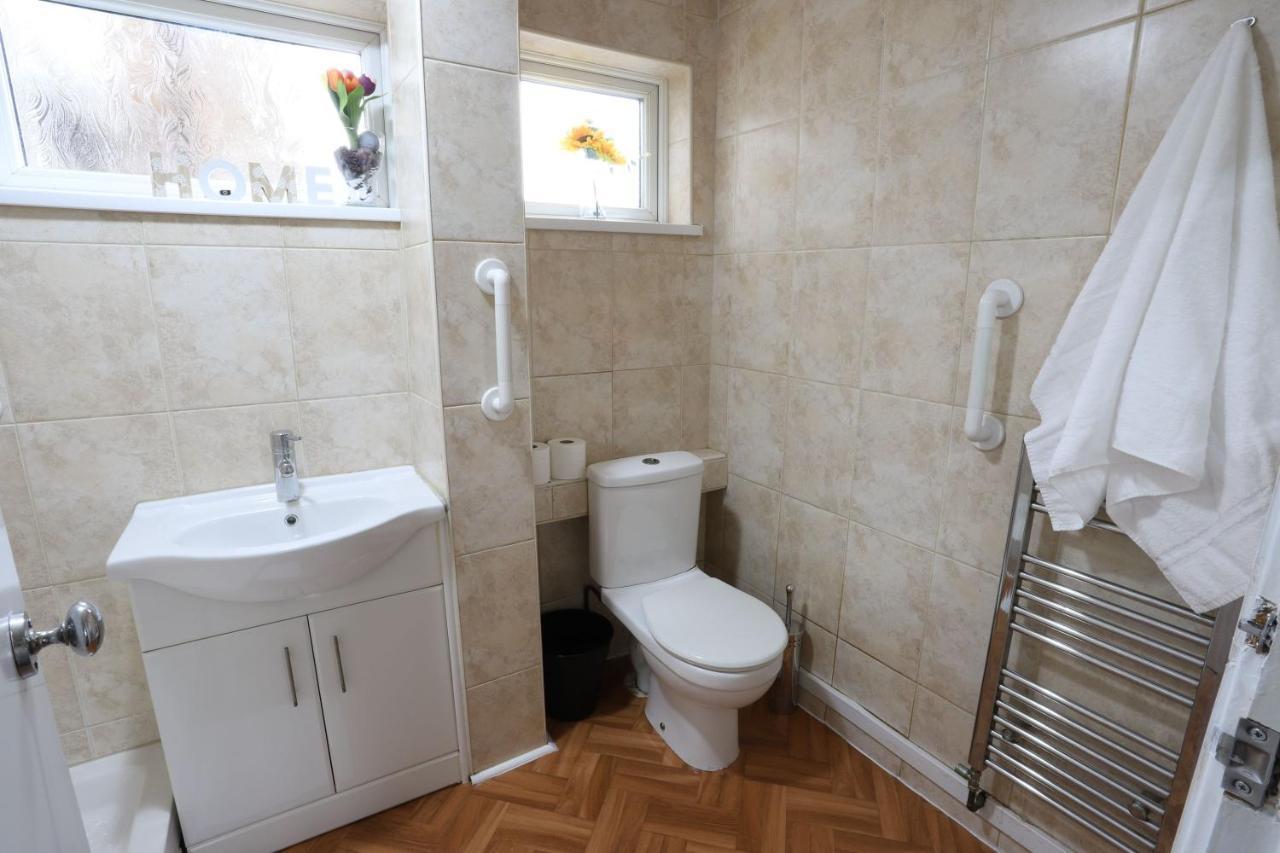 B'Ham Nec/Airport/Hs2 Short Stay Бирмингам Екстериор снимка